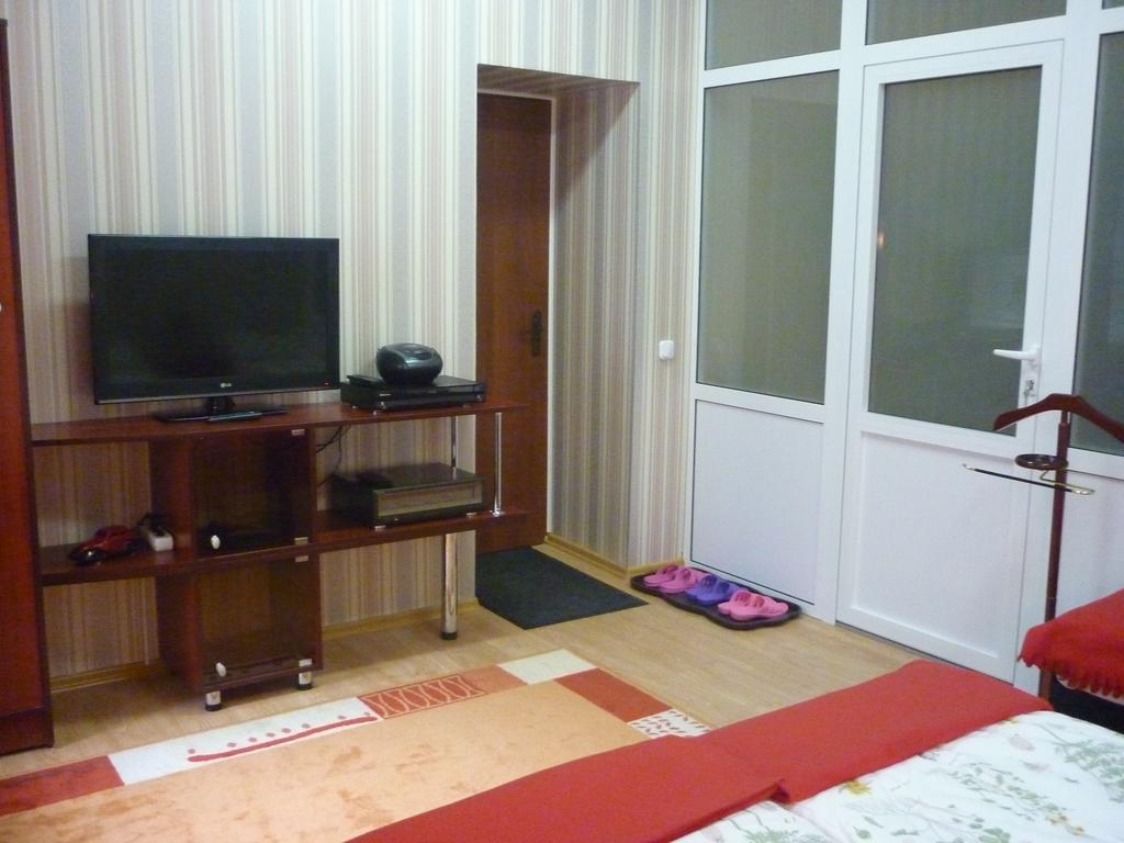 Hostel 3 Stars Na Oktyabryskoy Vitebsk Dış mekan fotoğraf